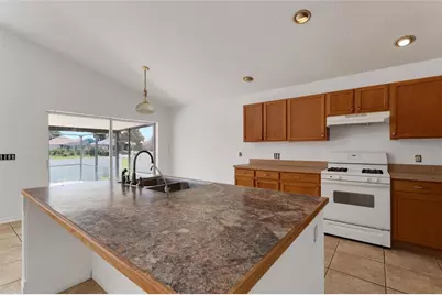 844 Berwick Dr, Davenport, FL 33897 - Photo 11
