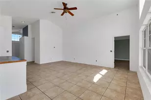 844 Berwick Dr, Davenport, FL 33897 - Photo 13