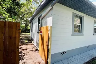 1616 Hope St, Intercession City, FL 33848 - Photo 17