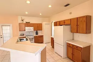3010 Victoria Dr, Kissimmee, FL 34746 - Photo 15