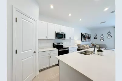 8429 Lunar Skye St, Sarasota, FL 34241 - Photo 13