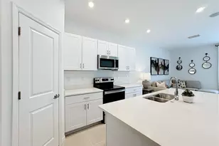 8429 Lunar Skye St, Sarasota, FL 34241 - Photo 13