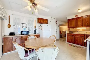 420 49th Street E, Palmetto, FL 34221 - Photo 9