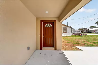 2435 5th St NE, Winter Haven, FL 33881 - Photo 3