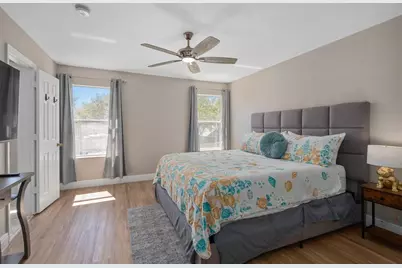 1204 S Beach Cir, Kissimmee, FL 34746 - Photo 17