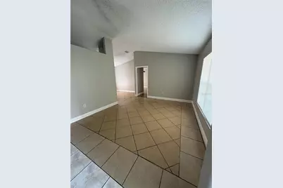 305 Colonade Court, Kissimmee, FL 34758 - Photo 3