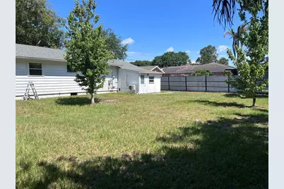 225 Mississippi Avenue, Saint Cloud, FL 34769 - Photo 13