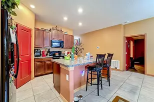102 Cascade Bend Dr, Ruskin, FL 33570 - Photo 7
