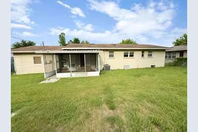 409 Montgomery Avenue, Lakeland, FL 33801 - Photo 9
