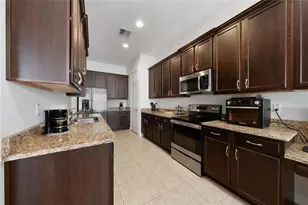 2806 Plymouth Pl, Kissimmee, FL 34741 - Photo 9