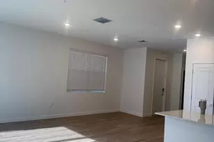 142 NE 14th Ter, Homestead, FL 33033 - Photo 7