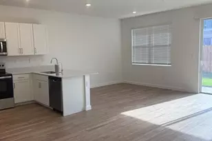 142 NE 14th Ter, Homestead, FL 33033 - Photo 5