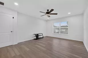 1097 Augustus Dr, Davenport, FL 33896 - Photo 23