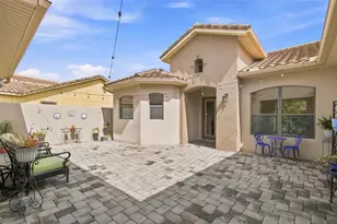970 San Raphael St, Poinciana, FL 34759 - Photo 5