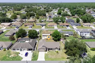 307 Colony Ct, Kissimmee, FL 34758 - Photo 3