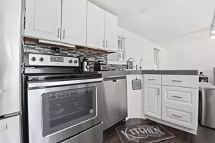 9295 Luna Dr, Saint Cloud, FL 34773 - Photo 5