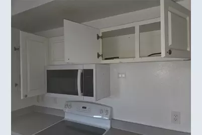 5566 Metrowest Boulevard #2-205, Orlando, FL 32811 - Photo 13