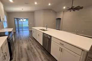 1352 Mountain Flower Ln, Davenport, FL 33837 - Photo 5