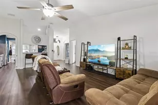 7973 Oak Run Cir, Lakeland, FL 33809 - Photo 5