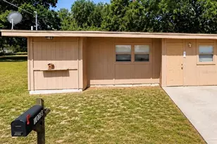 107 Lake Elizabeth Dr, Winter Haven, FL 33884 - Photo 1