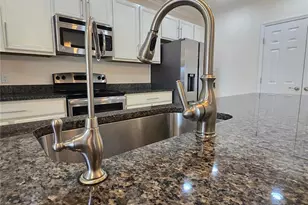2246 Waukegan Dr, Kissimmee, FL 34758 - Photo 9
