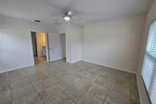 2246 Waukegan Dr, Kissimmee, FL 34758 - Photo 17