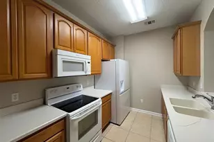 3314 Robert Trent Jones Dr, Orlando, FL 32835 - Photo 11