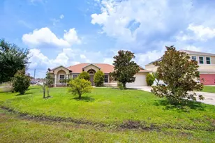 1126 Lavaur Ct, Kissimmee, FL 34759 - Photo 3