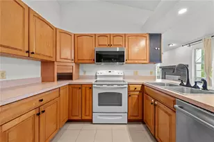 2810 Windsong Ln, Saint Cloud, FL 34772 - Photo 9