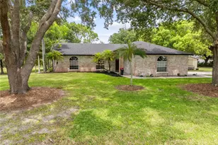 2810 Windsong Ln, Saint Cloud, FL 34772 - Photo 3