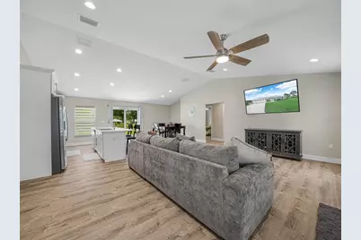 270 Lincoln Road NE, Lake Placid, FL 33852 - Photo 3