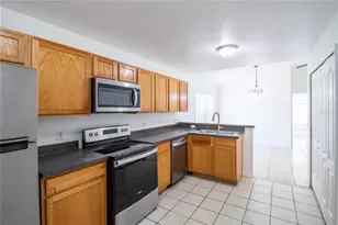108 Sundown Ct, Davenport, FL 33896 - Photo 11
