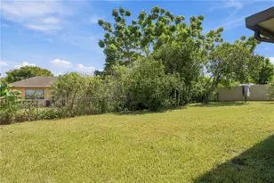 135 Veracruz Ave, Kissimmee, FL 34743 - Photo 13