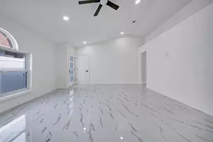 2455 Parsons Pond Cir, Kissimmee, FL 34743 - Photo 5
