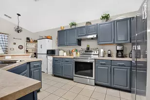 4806 Cumbrian Lakes Dr, Kissimmee, FL 34746 - Photo 11