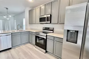 10946 Savannah Wood Dr, Orlando, FL 32832 - Photo 7