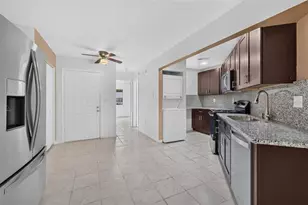 658 Royalty Ct, Kissimmee, FL 34758 - Photo 5