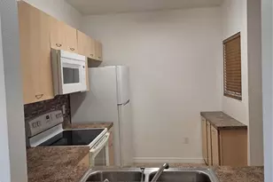 495 Las Cortes Ln, Orlando, FL 32824 - Photo 9