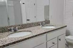 2732 E Lake Pointe Dr, Kissimmee, FL 34744 - Photo 21