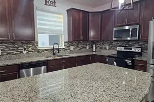 2732 E Lake Pointe Dr, Kissimmee, FL 34744 - Photo 17