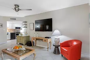 10365 Paradise Blvd, Treasure Island, FL 33706 - Photo 3