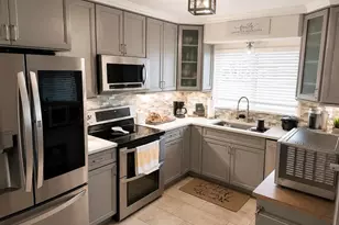2001 Magnolia Dr, Clearwater, FL 33764 - Photo 5