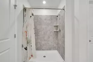 243 Hayley St, Winter Haven, FL 33884 - Photo 17