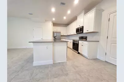 3890 Knotty Pine Street, Saint Cloud, FL 34772 - Photo 3