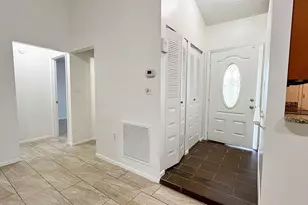 10 York Ct, Kissimmee, FL 34758 - Photo 5