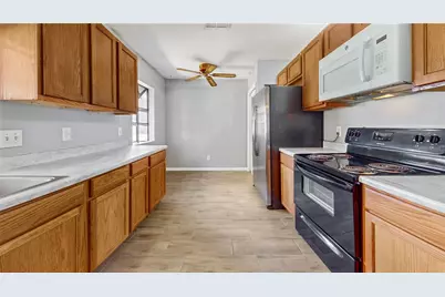 305 Medina Court, Kissimmee, FL 34758 - Photo 7