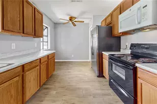 305 Medina Ct, Kissimmee, FL 34758 - Photo 7