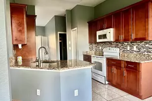 421 Bay Leaf Dr, Poinciana, FL 34759 - Photo 7
