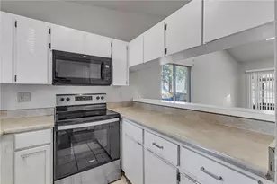 3675 Westland Ct, Orlando, FL 32818 - Photo 5