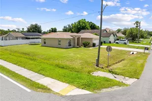 688 Jaguar Ct, Poinciana, FL 34759 - Photo 3